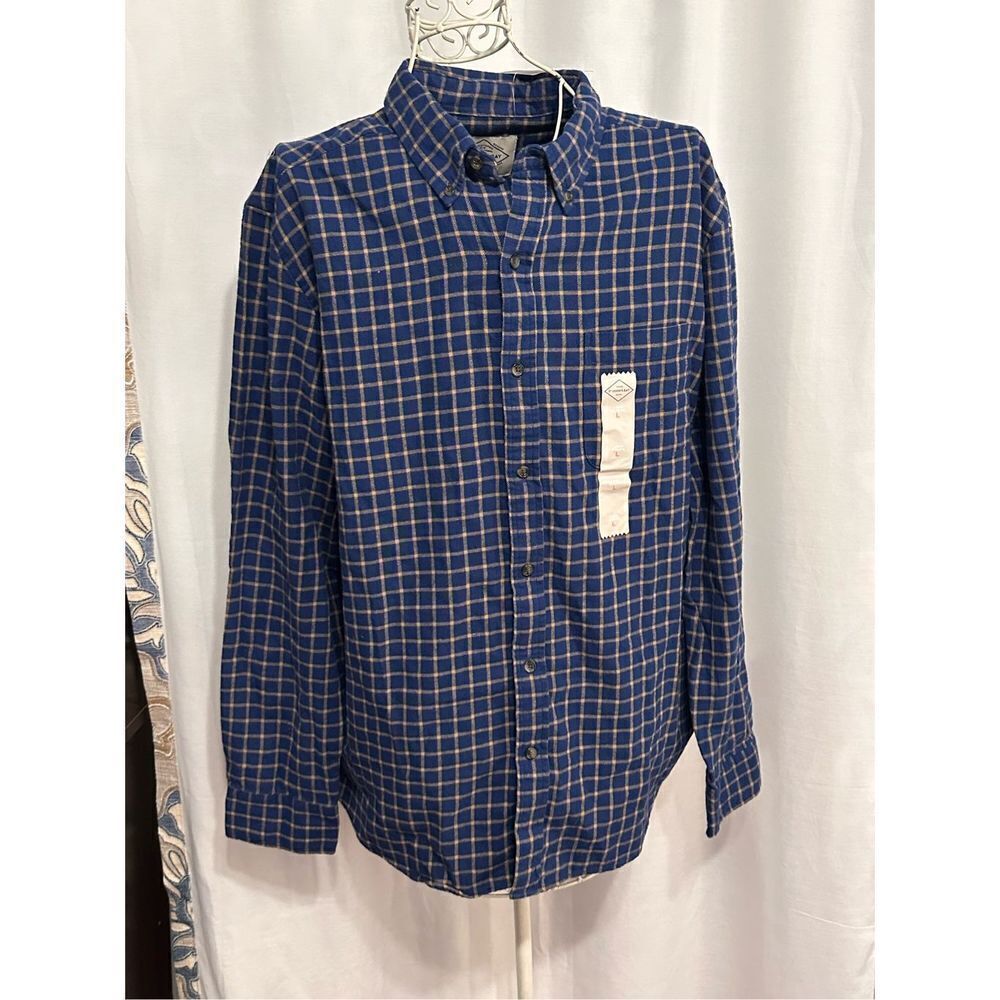 NEW WITH TAGS ST. JOHNS BAY MEN'S SIZE LARGE BLUE BUTTON DOWN SHIRT NWT 100% cot